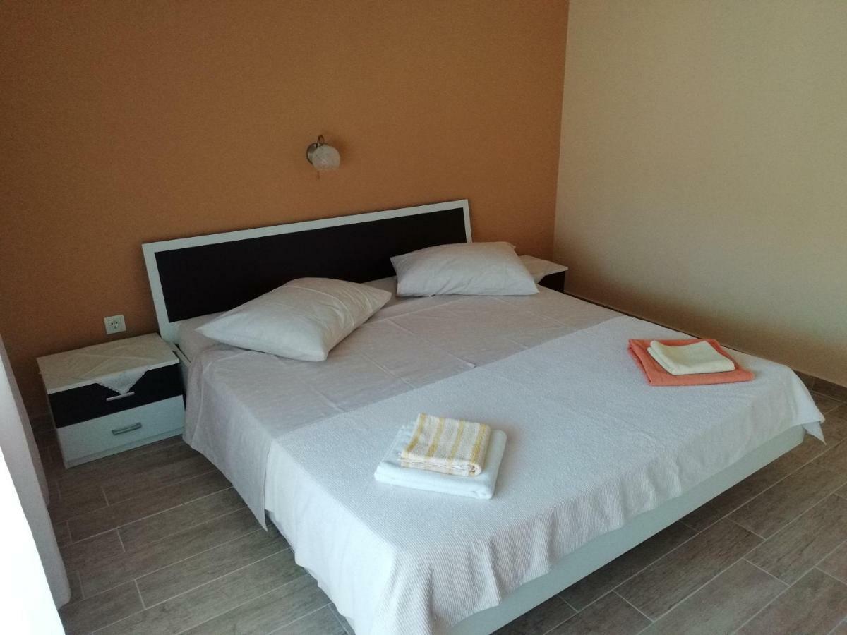 Feel Good Apartment Mundanije Bagian luar foto